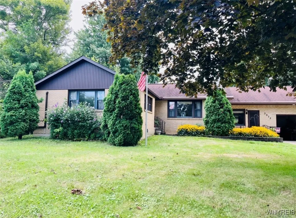 3973 Sowles Road, Hamburg, New York 14075, Hamburg, New York 14075, 4 Bedrooms Bedrooms, 9 Rooms Rooms,2 BathroomsBathrooms,Residential,Closed,3973 Sowles Road, Hamburg, New York 14075,0,B1565054
