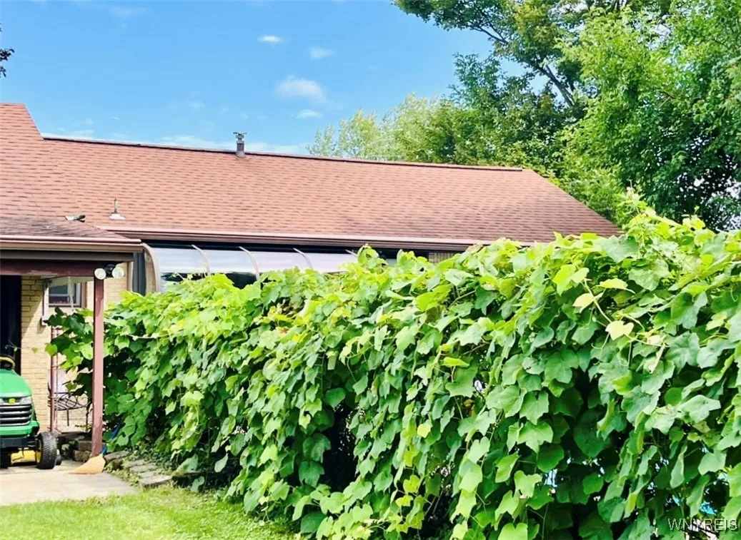 3973 Sowles Road, Hamburg, New York 14075, Hamburg, New York 14075, 4 Bedrooms Bedrooms, 9 Rooms Rooms,2 BathroomsBathrooms,Residential,Closed,3973 Sowles Road, Hamburg, New York 14075,0,B1565054