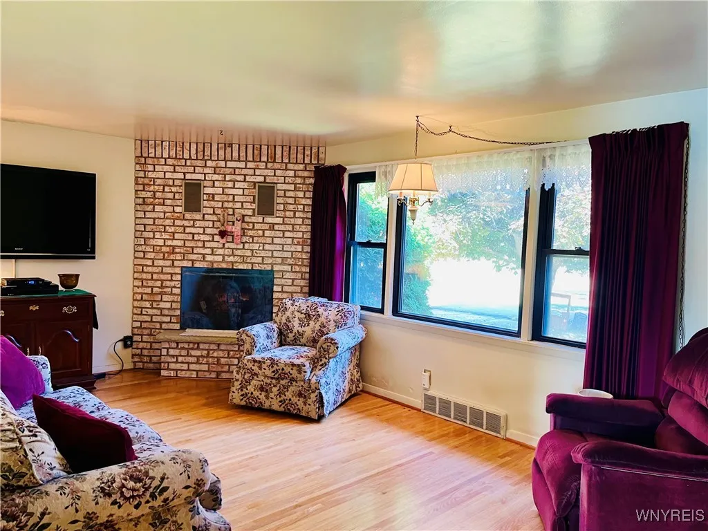 3973 Sowles Road, Hamburg, New York 14075, Hamburg, New York 14075, 4 Bedrooms Bedrooms, 9 Rooms Rooms,2 BathroomsBathrooms,Residential,Closed,3973 Sowles Road, Hamburg, New York 14075,0,B1565054