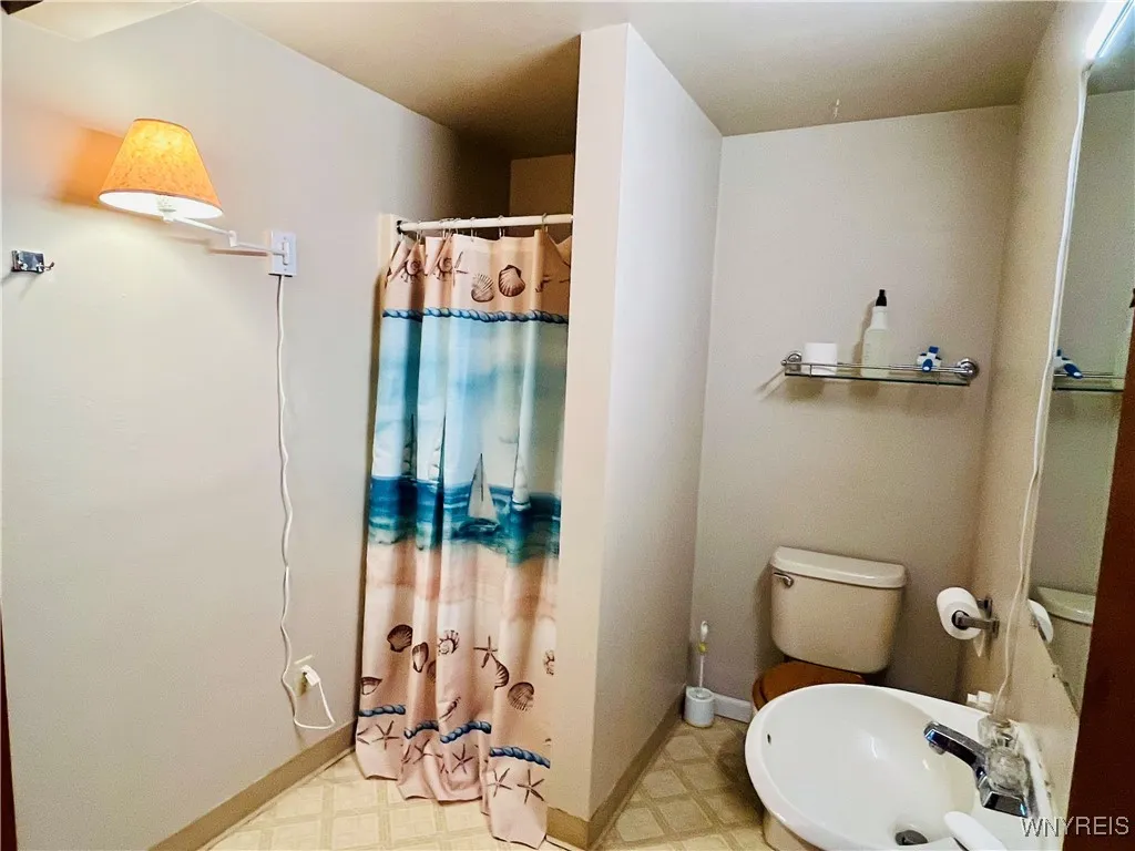 3973 Sowles Road, Hamburg, New York 14075, Hamburg, New York 14075, 4 Bedrooms Bedrooms, 9 Rooms Rooms,2 BathroomsBathrooms,Residential,Closed,3973 Sowles Road, Hamburg, New York 14075,0,B1565054