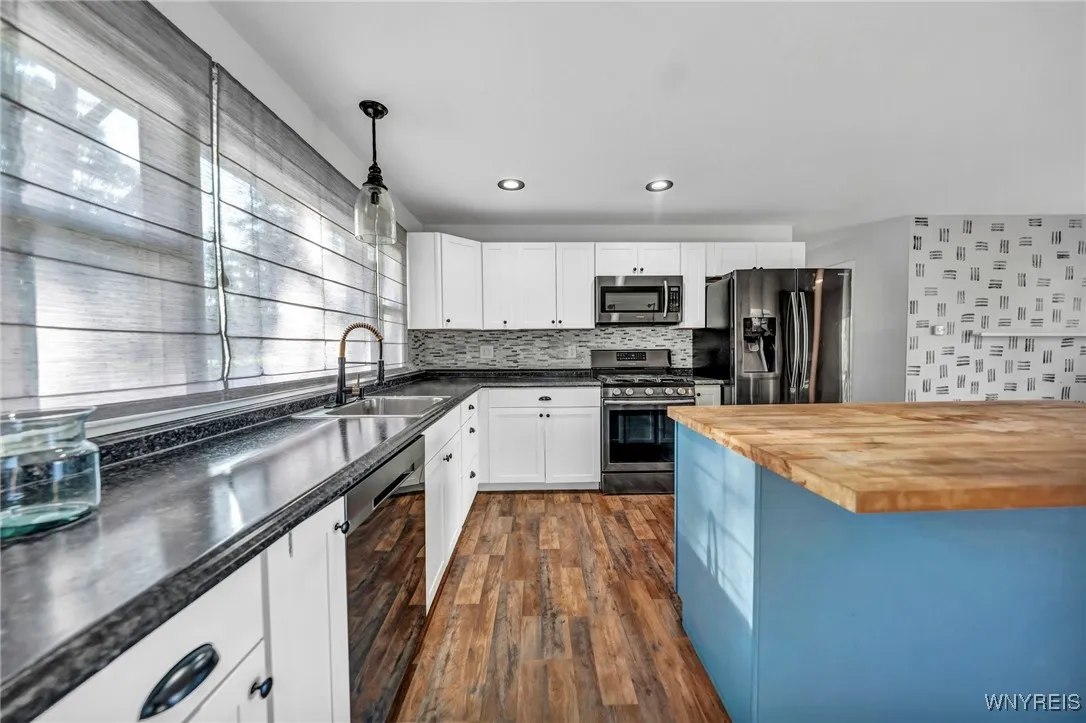 3158 Bieler Road, Orchard Park, New York 14127, Orchard Park, New York 14127, 2 Bedrooms Bedrooms, 3 Rooms Rooms,1 BathroomBathrooms,Residential,Closed,3158 Bieler Road, Orchard Park, New York 14127,0,B1567195