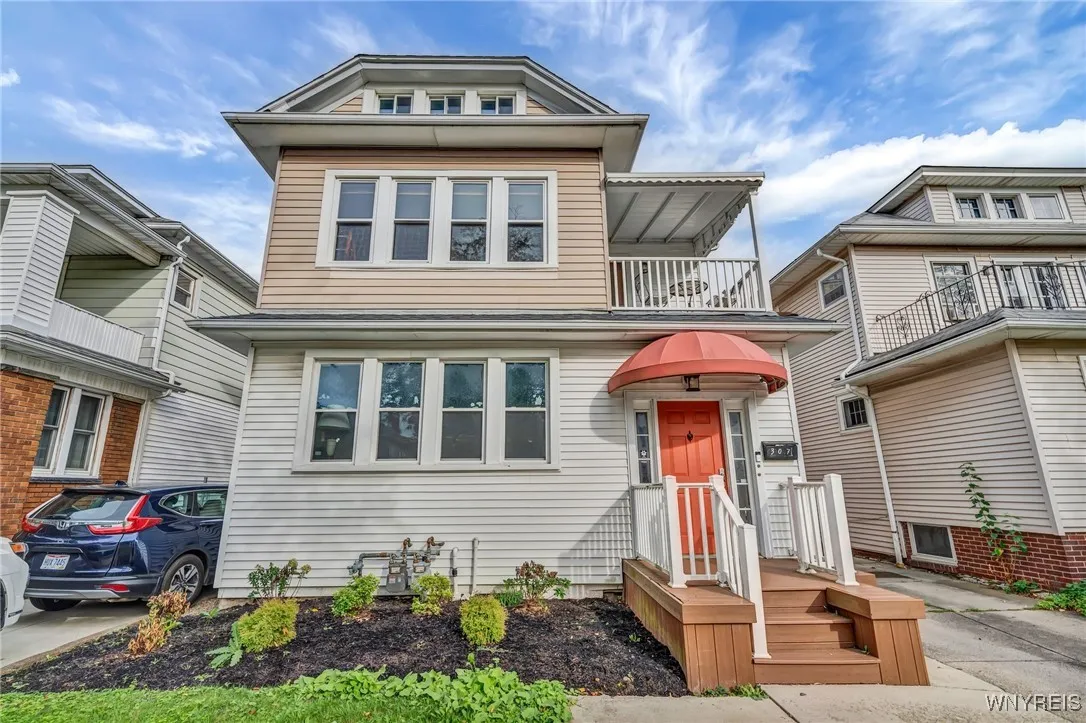 307 Sterling Avenue, Buffalo, New York 14216, Buffalo, New York 14216, 7 Bedrooms Bedrooms, ,3 BathroomsBathrooms,Residential,Closed,307 Sterling Avenue, Buffalo, New York 14216,0,B1567138