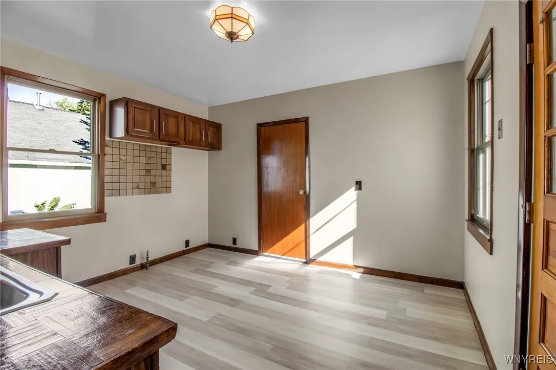 68 Oconnell Avenue, Buffalo, New York 14204, Buffalo, New York 14204, 5 Bedrooms Bedrooms, ,3 BathroomsBathrooms,Residential,Closed,68 Oconnell Avenue, Buffalo, New York 14204,0,B1567362