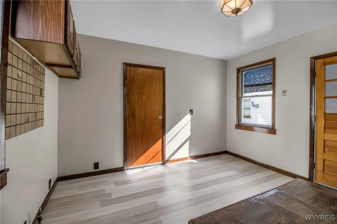 68 Oconnell Avenue, Buffalo, New York 14204, Buffalo, New York 14204, 5 Bedrooms Bedrooms, ,3 BathroomsBathrooms,Residential,Closed,68 Oconnell Avenue, Buffalo, New York 14204,0,B1567362