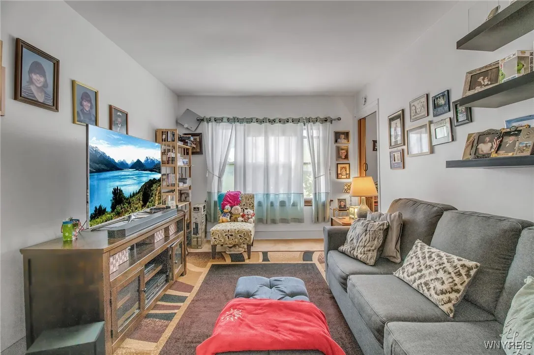 68 Oconnell Avenue, Buffalo, New York 14204, Buffalo, New York 14204, 5 Bedrooms Bedrooms, ,3 BathroomsBathrooms,Residential,Closed,68 Oconnell Avenue, Buffalo, New York 14204,0,B1567362