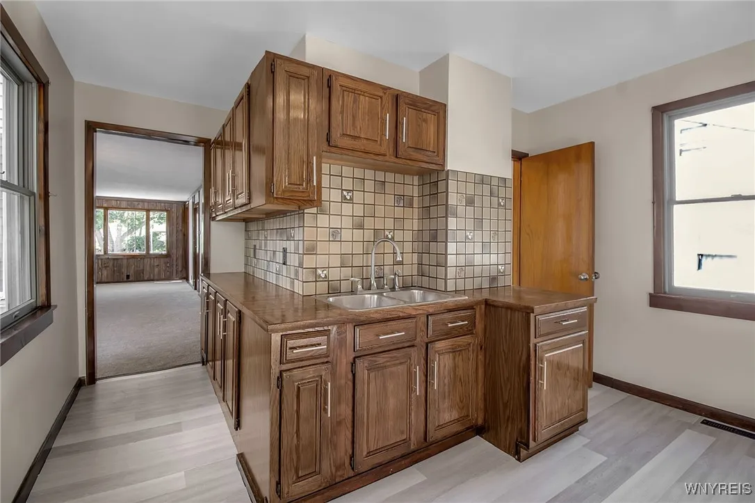 68 Oconnell Avenue, Buffalo, New York 14204, Buffalo, New York 14204, 5 Bedrooms Bedrooms, ,3 BathroomsBathrooms,Residential,Closed,68 Oconnell Avenue, Buffalo, New York 14204,0,B1567362