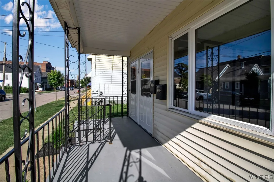 68 Oconnell Avenue, Buffalo, New York 14204, Buffalo, New York 14204, 5 Bedrooms Bedrooms, ,3 BathroomsBathrooms,Residential,Closed,68 Oconnell Avenue, Buffalo, New York 14204,0,B1567362