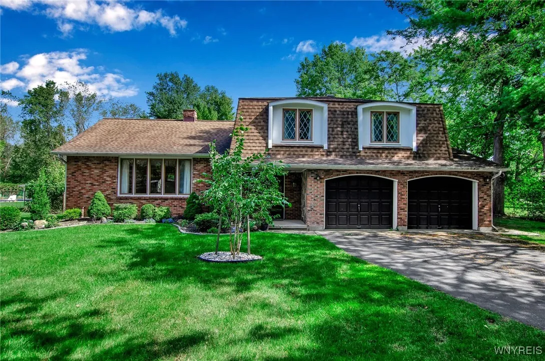 5035 Brookfield Lane, Clarence, New York 14031, Clarence, New York 14031, 4 Bedrooms Bedrooms, 10 Rooms Rooms,1 BathroomBathrooms,Residential,Closed,5035 Brookfield Lane, Clarence, New York 14031,0,B1567090