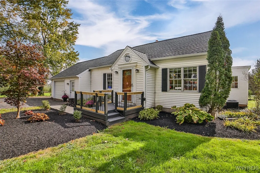 5458 Tonawanda Creek Road, Pendleton, New York 141, Pendleton, New York 14120, 3 Bedrooms Bedrooms, 6 Rooms Rooms,2 BathroomsBathrooms,Residential,Closed,5458 Tonawanda Creek Road, Pendleton, New York 141,0,B1567415
