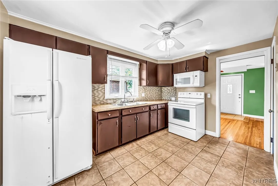 109 Alberta Drive, Amherst, New York 14226, Amherst, New York 14226, 3 Bedrooms Bedrooms, 5 Rooms Rooms,1 BathroomBathrooms,Residential,Closed,109 Alberta Drive, Amherst, New York 14226,0,B1567394