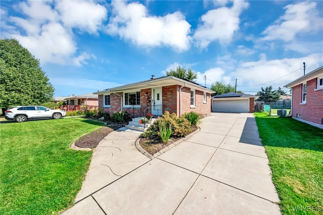 109 Alberta Drive, Amherst, New York 14226, Amherst, New York 14226, 3 Bedrooms Bedrooms, 5 Rooms Rooms,1 BathroomBathrooms,Residential,Closed,109 Alberta Drive, Amherst, New York 14226,0,B1567394
