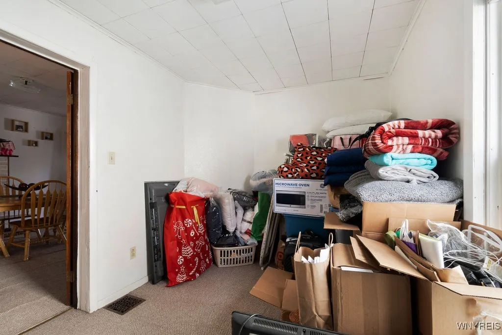 393 Fargo Avenue, Buffalo, New York 14213, Buffalo, New York 14213, 4 Bedrooms Bedrooms, ,2 BathroomsBathrooms,Residential,Closed,393 Fargo Avenue, Buffalo, New York 14213,0,B1567533