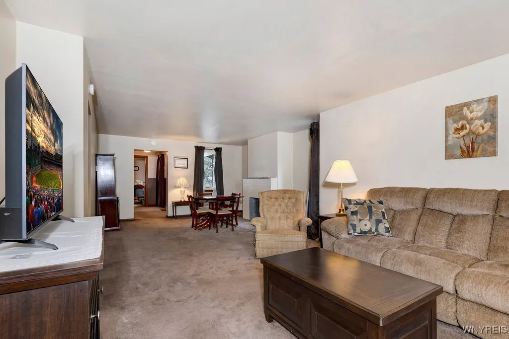 393 Fargo Avenue, Buffalo, New York 14213, Buffalo, New York 14213, 4 Bedrooms Bedrooms, ,2 BathroomsBathrooms,Residential,Closed,393 Fargo Avenue, Buffalo, New York 14213,0,B1567533