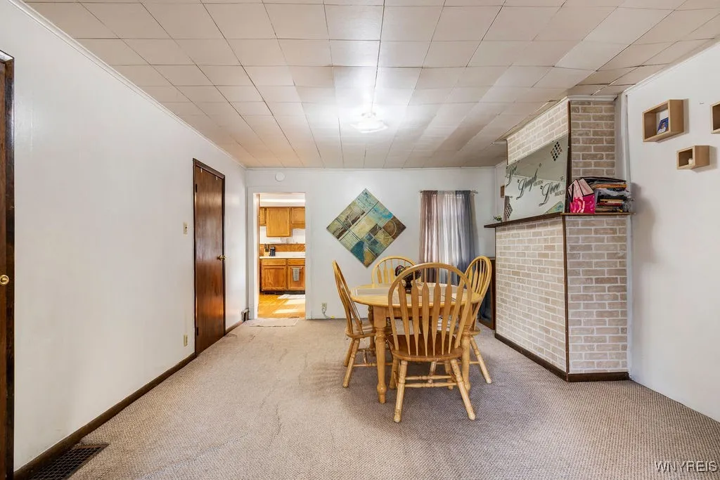 393 Fargo Avenue, Buffalo, New York 14213, Buffalo, New York 14213, 4 Bedrooms Bedrooms, ,2 BathroomsBathrooms,Residential,Closed,393 Fargo Avenue, Buffalo, New York 14213,0,B1567533
