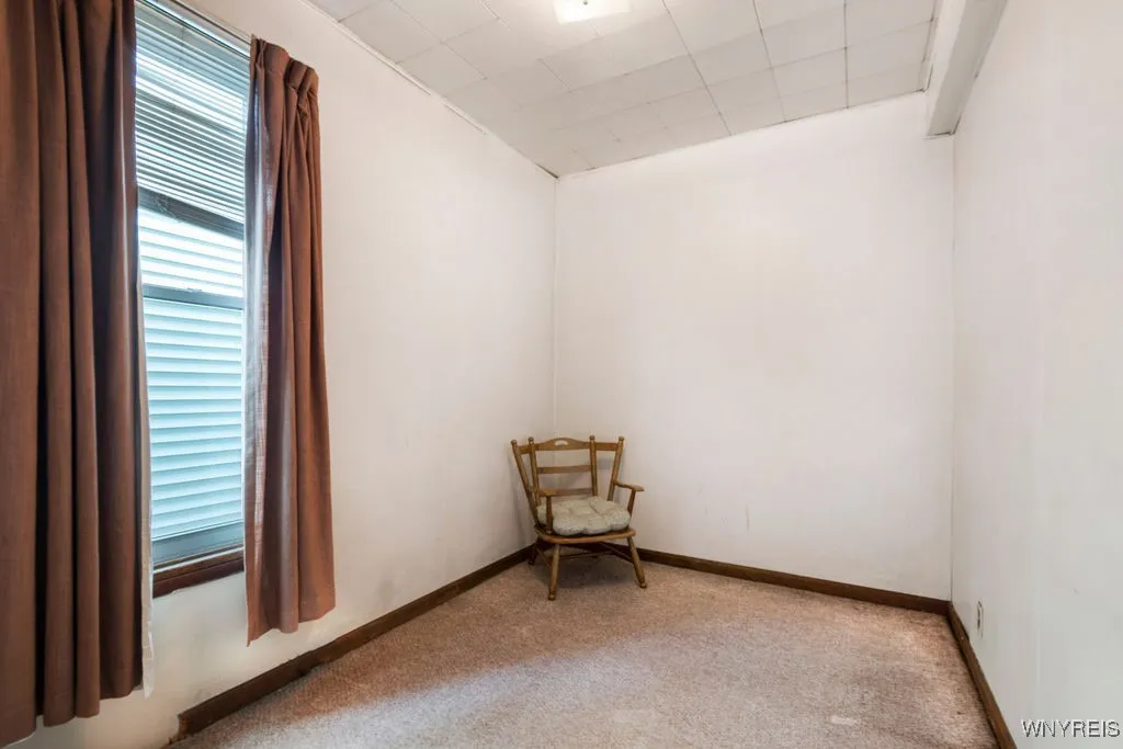 393 Fargo Avenue, Buffalo, New York 14213, Buffalo, New York 14213, 4 Bedrooms Bedrooms, ,2 BathroomsBathrooms,Residential,Closed,393 Fargo Avenue, Buffalo, New York 14213,0,B1567533