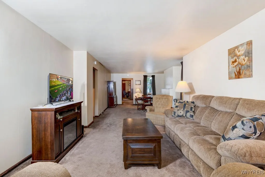 393 Fargo Avenue, Buffalo, New York 14213, Buffalo, New York 14213, 4 Bedrooms Bedrooms, ,2 BathroomsBathrooms,Residential,Closed,393 Fargo Avenue, Buffalo, New York 14213,0,B1567533
