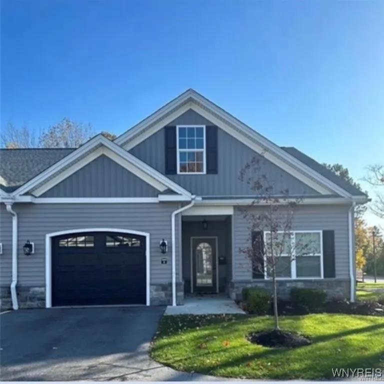 5283 Chestnut Ridge Road, Orchard Park, New York 1, Orchard Park, New York 14127, 2 Bedrooms Bedrooms, 7 Rooms Rooms,2 BathroomsBathrooms,Residential Lease,Closed,5283 Chestnut Ridge Road, Orchard Park, New York 1,0,B1567738