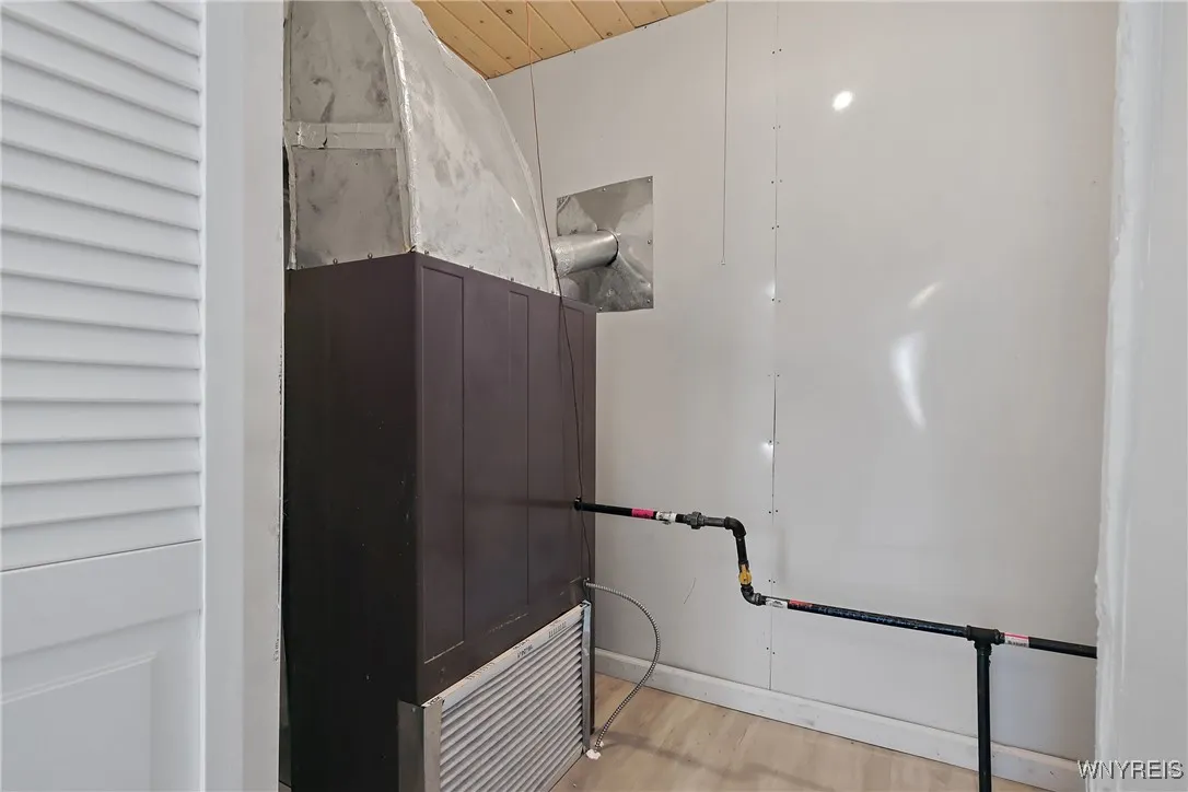 190 Hamburg Street, Buffalo, New York 14204, Buffalo, New York 14204, 3 Bedrooms Bedrooms, 5 Rooms Rooms,1 BathroomBathrooms,Residential,Closed,190 Hamburg Street, Buffalo, New York 14204,0,B1567723