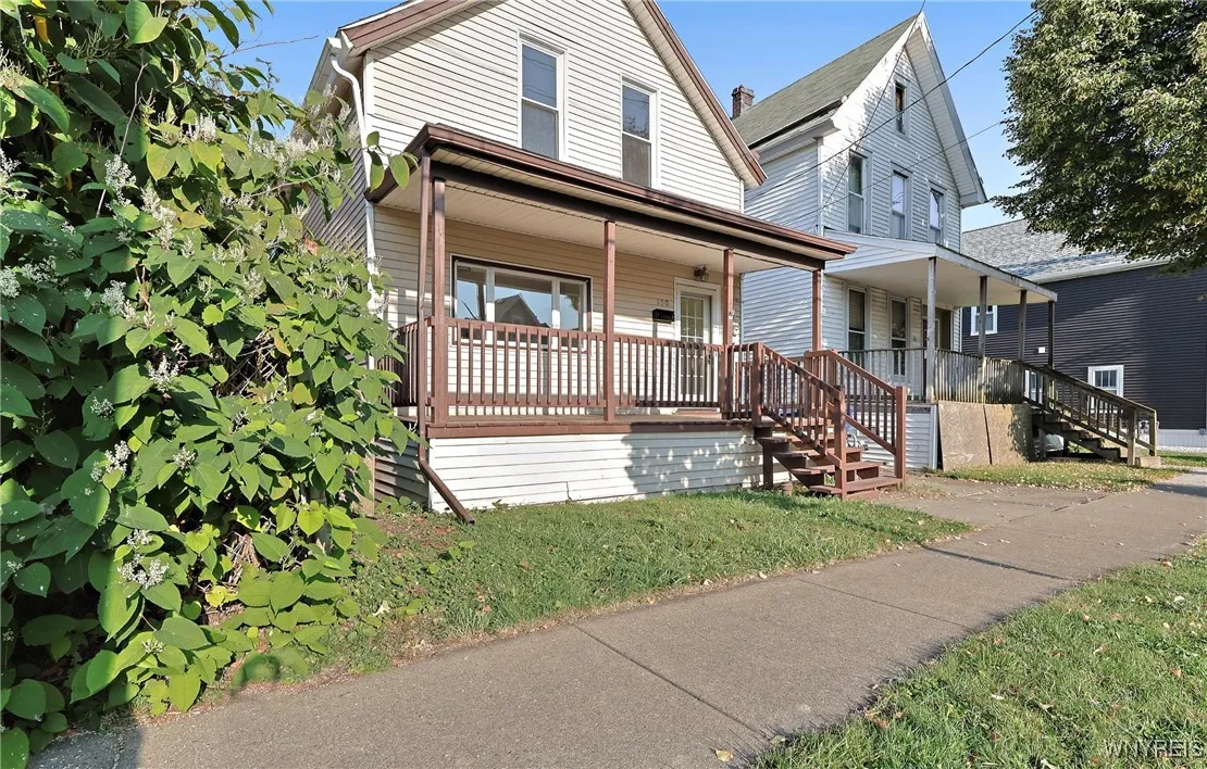 190 Hamburg Street, Buffalo, New York 14204, Buffalo, New York 14204, 3 Bedrooms Bedrooms, 5 Rooms Rooms,1 BathroomBathrooms,Residential,Closed,190 Hamburg Street, Buffalo, New York 14204,0,B1567723