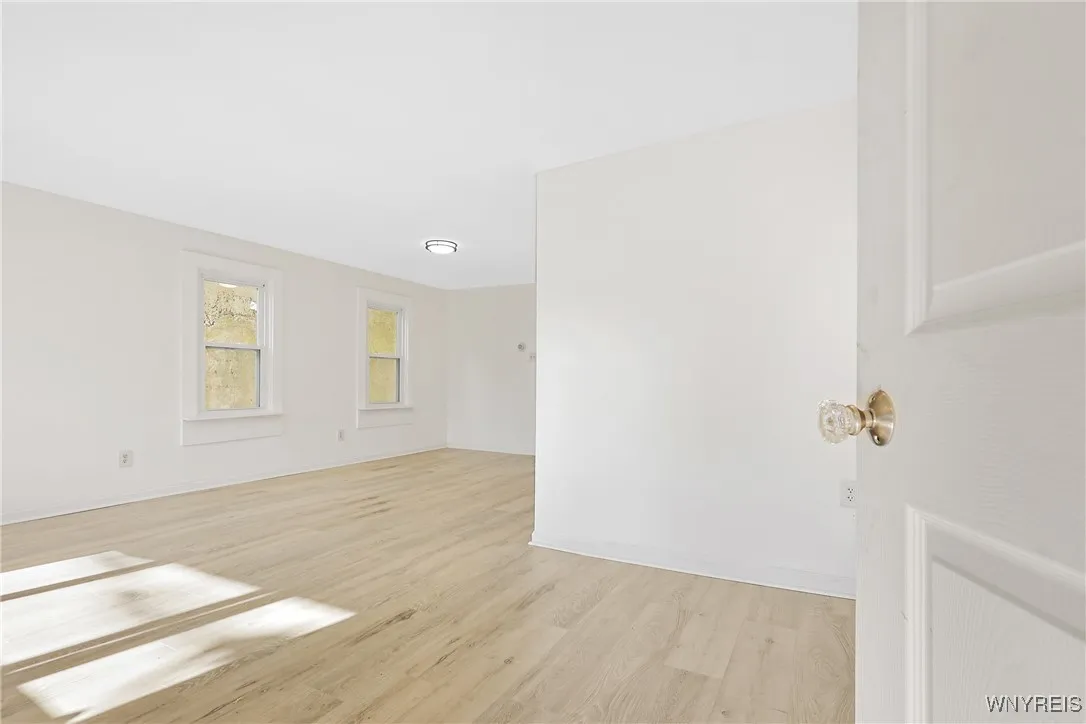 190 Hamburg Street, Buffalo, New York 14204, Buffalo, New York 14204, 3 Bedrooms Bedrooms, 5 Rooms Rooms,1 BathroomBathrooms,Residential,Closed,190 Hamburg Street, Buffalo, New York 14204,0,B1567723