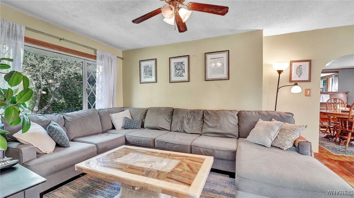 4135 Burke Parkway, Hamburg, New York 14219, Hamburg, New York 14219, 2 Bedrooms Bedrooms, 7 Rooms Rooms,1 BathroomBathrooms,Residential,Closed,4135 Burke Parkway, Hamburg, New York 14219,0,B1564746