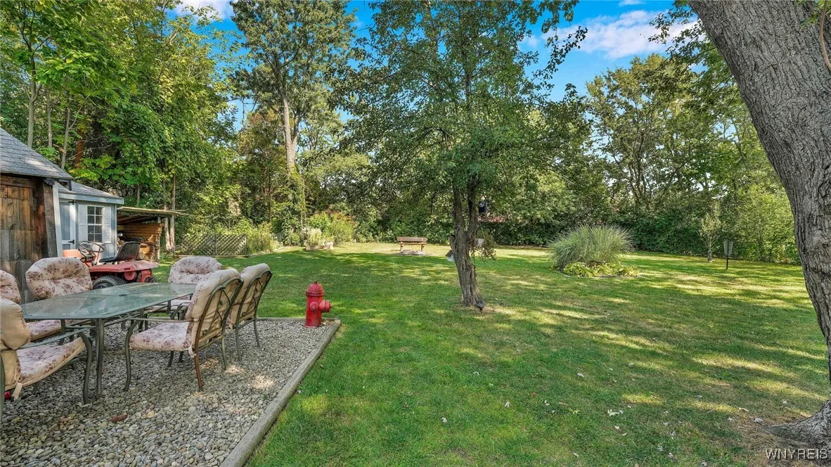 4135 Burke Parkway, Hamburg, New York 14219, Hamburg, New York 14219, 2 Bedrooms Bedrooms, 7 Rooms Rooms,1 BathroomBathrooms,Residential,Closed,4135 Burke Parkway, Hamburg, New York 14219,0,B1564746