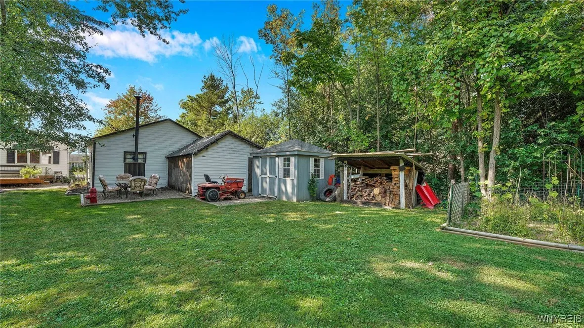 4135 Burke Parkway, Hamburg, New York 14219, Hamburg, New York 14219, 2 Bedrooms Bedrooms, 7 Rooms Rooms,1 BathroomBathrooms,Residential,Closed,4135 Burke Parkway, Hamburg, New York 14219,0,B1564746