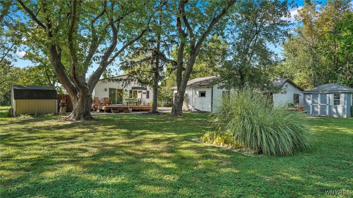 4135 Burke Parkway, Hamburg, New York 14219, Hamburg, New York 14219, 2 Bedrooms Bedrooms, 7 Rooms Rooms,1 BathroomBathrooms,Residential,Closed,4135 Burke Parkway, Hamburg, New York 14219,0,B1564746