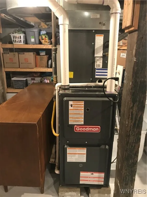 4135 Burke Parkway, Hamburg, New York 14219, Hamburg, New York 14219, 2 Bedrooms Bedrooms, 7 Rooms Rooms,1 BathroomBathrooms,Residential,Closed,4135 Burke Parkway, Hamburg, New York 14219,0,B1564746