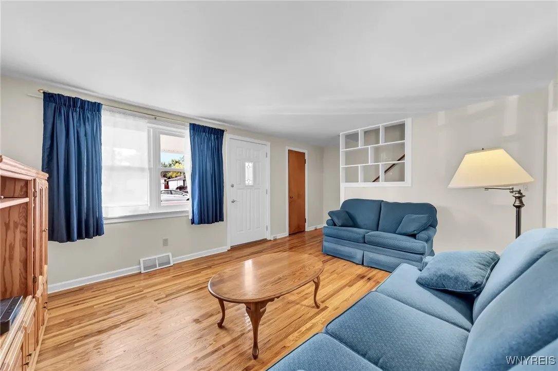 3992 Grant Avenue, Hamburg, New York 14075, Hamburg, New York 14075, 4 Bedrooms Bedrooms, 9 Rooms Rooms,3 BathroomsBathrooms,Residential,Closed,3992 Grant Avenue, Hamburg, New York 14075,0,B1567834