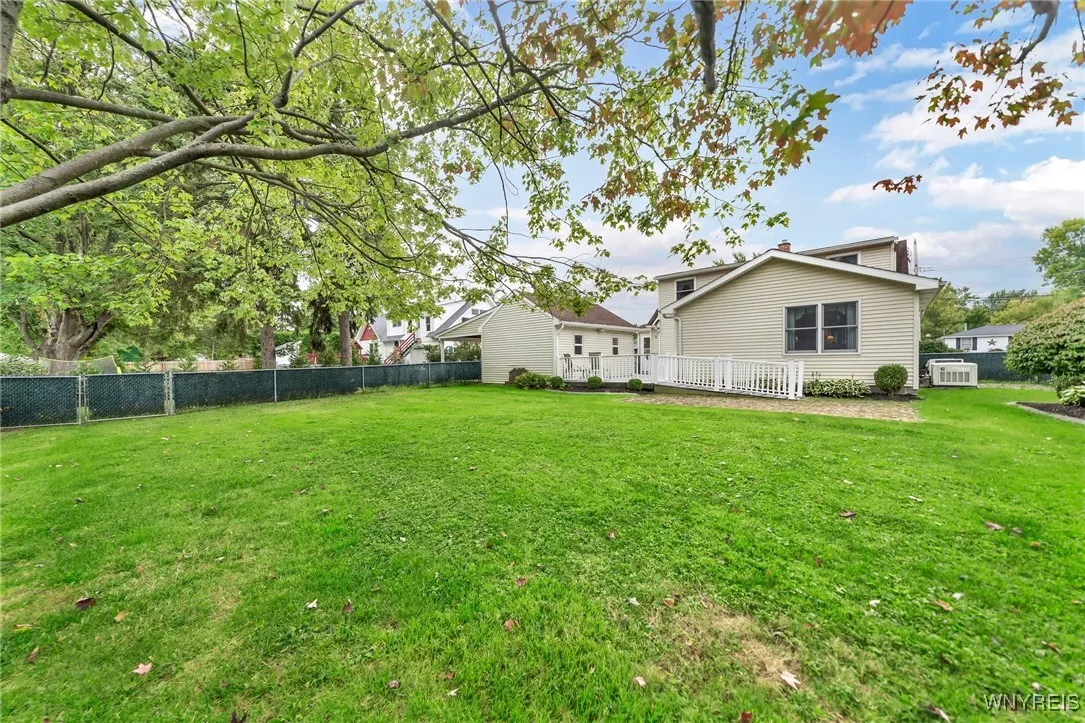 3992 Grant Avenue, Hamburg, New York 14075, Hamburg, New York 14075, 4 Bedrooms Bedrooms, 9 Rooms Rooms,3 BathroomsBathrooms,Residential,Closed,3992 Grant Avenue, Hamburg, New York 14075,0,B1567834