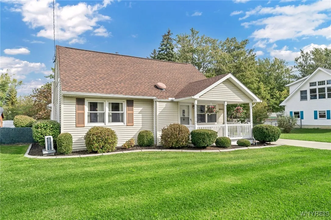 3992 Grant Avenue, Hamburg, New York 14075, Hamburg, New York 14075, 4 Bedrooms Bedrooms, 9 Rooms Rooms,3 BathroomsBathrooms,Residential,Closed,3992 Grant Avenue, Hamburg, New York 14075,0,B1567834