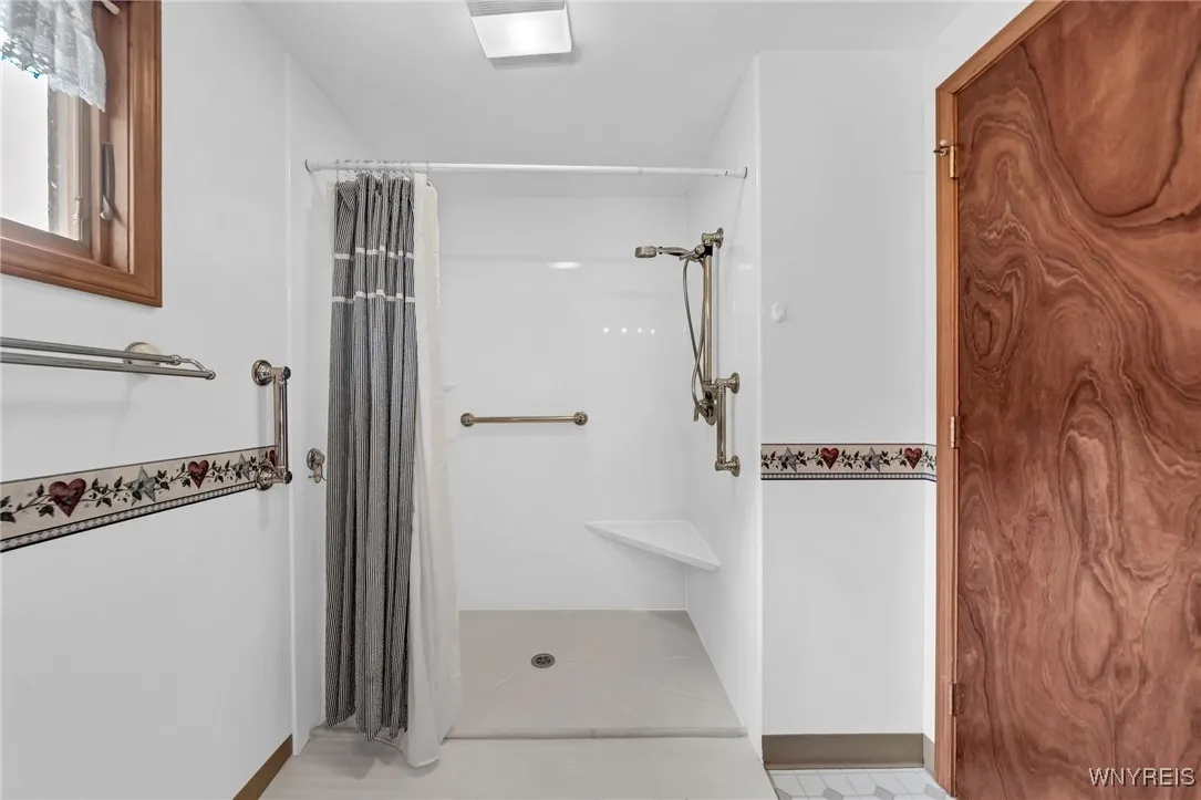 3992 Grant Avenue, Hamburg, New York 14075, Hamburg, New York 14075, 4 Bedrooms Bedrooms, 9 Rooms Rooms,3 BathroomsBathrooms,Residential,Closed,3992 Grant Avenue, Hamburg, New York 14075,0,B1567834