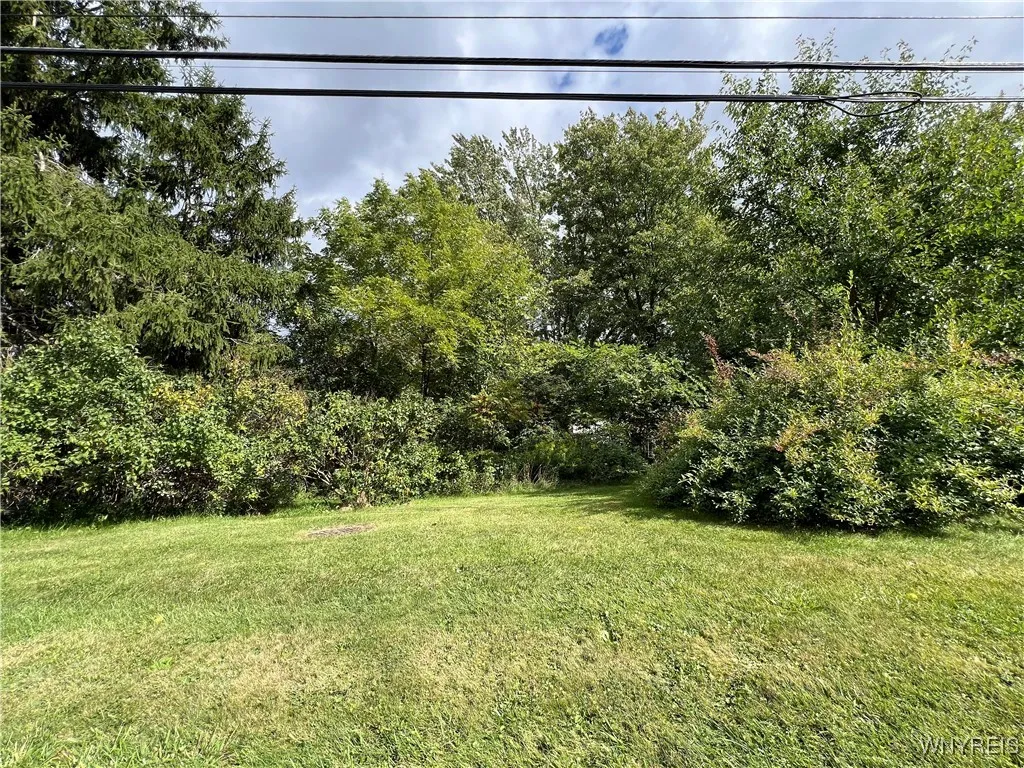 6709 Road frontage.