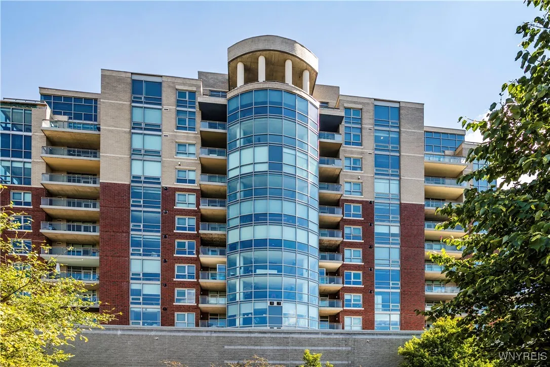 132 Lakefront Boulevard 302, Buffalo, New York 142, Buffalo, New York 14202, 2 Bedrooms Bedrooms, 5 Rooms Rooms,2 BathroomsBathrooms,Residential,Closed,132 Lakefront Boulevard 302, Buffalo, New York 142,0,B1567851