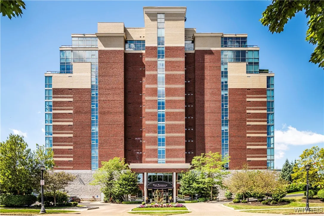 132 Lakefront Boulevard 302, Buffalo, New York 142, Buffalo, New York 14202, 2 Bedrooms Bedrooms, 5 Rooms Rooms,2 BathroomsBathrooms,Residential,Closed,132 Lakefront Boulevard 302, Buffalo, New York 142,0,B1567851