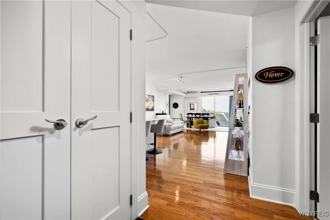 132 Lakefront Boulevard 302, Buffalo, New York 142, Buffalo, New York 14202, 2 Bedrooms Bedrooms, 5 Rooms Rooms,2 BathroomsBathrooms,Residential,Closed,132 Lakefront Boulevard 302, Buffalo, New York 142,0,B1567851