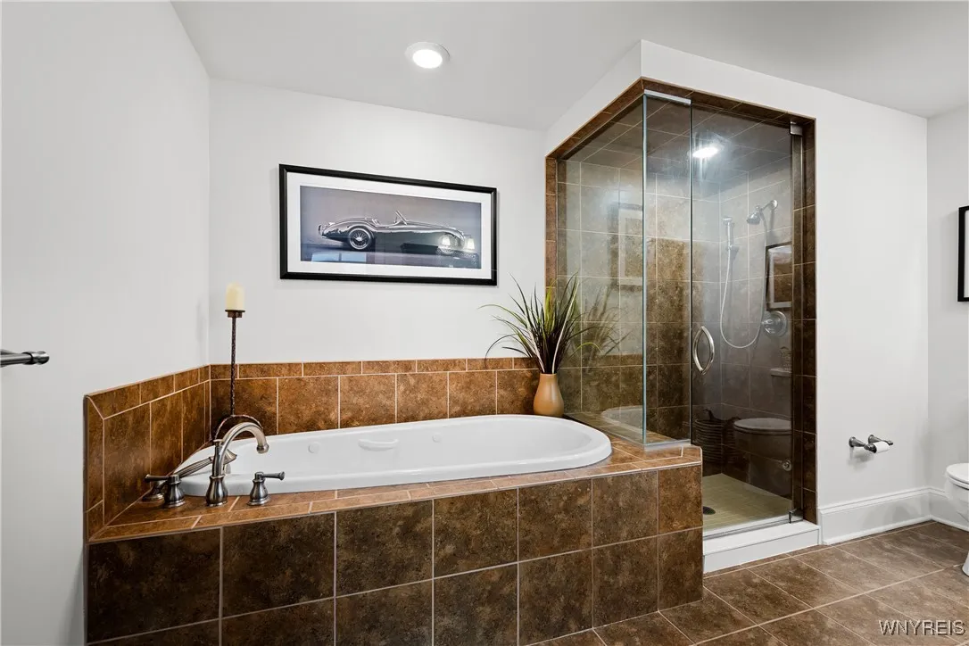 132 Lakefront Boulevard 302, Buffalo, New York 142, Buffalo, New York 14202, 2 Bedrooms Bedrooms, 5 Rooms Rooms,2 BathroomsBathrooms,Residential,Closed,132 Lakefront Boulevard 302, Buffalo, New York 142,0,B1567851