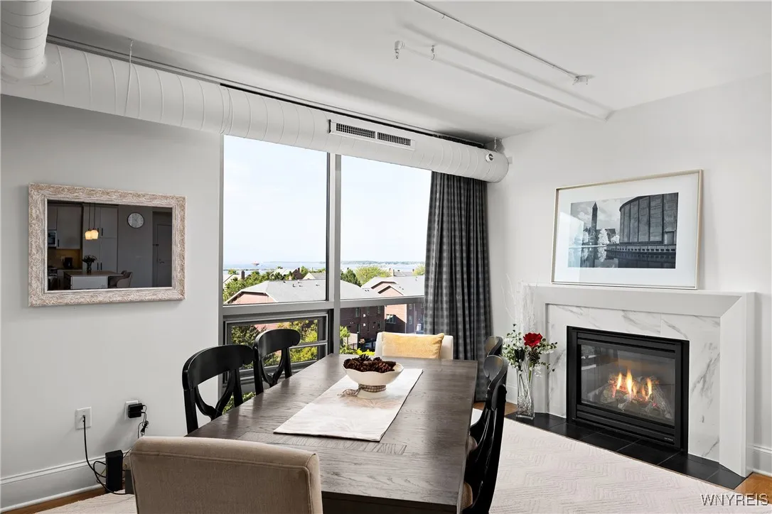 132 Lakefront Boulevard 302, Buffalo, New York 142, Buffalo, New York 14202, 2 Bedrooms Bedrooms, 5 Rooms Rooms,2 BathroomsBathrooms,Residential,Closed,132 Lakefront Boulevard 302, Buffalo, New York 142,0,B1567851