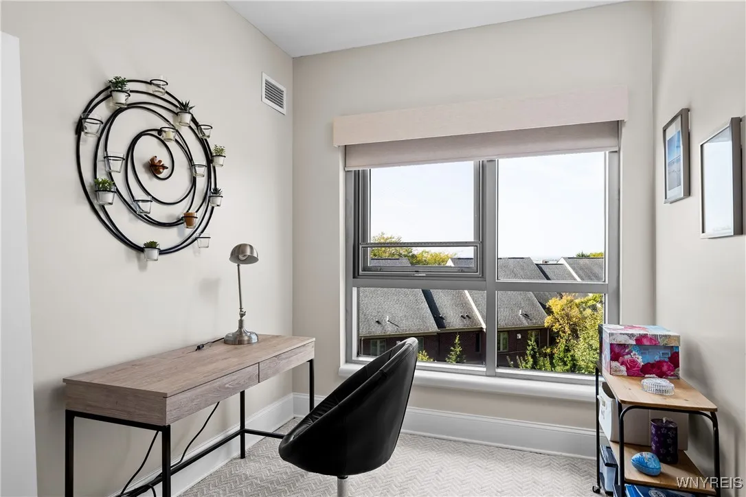 132 Lakefront Boulevard 302, Buffalo, New York 142, Buffalo, New York 14202, 2 Bedrooms Bedrooms, 5 Rooms Rooms,2 BathroomsBathrooms,Residential,Closed,132 Lakefront Boulevard 302, Buffalo, New York 142,0,B1567851