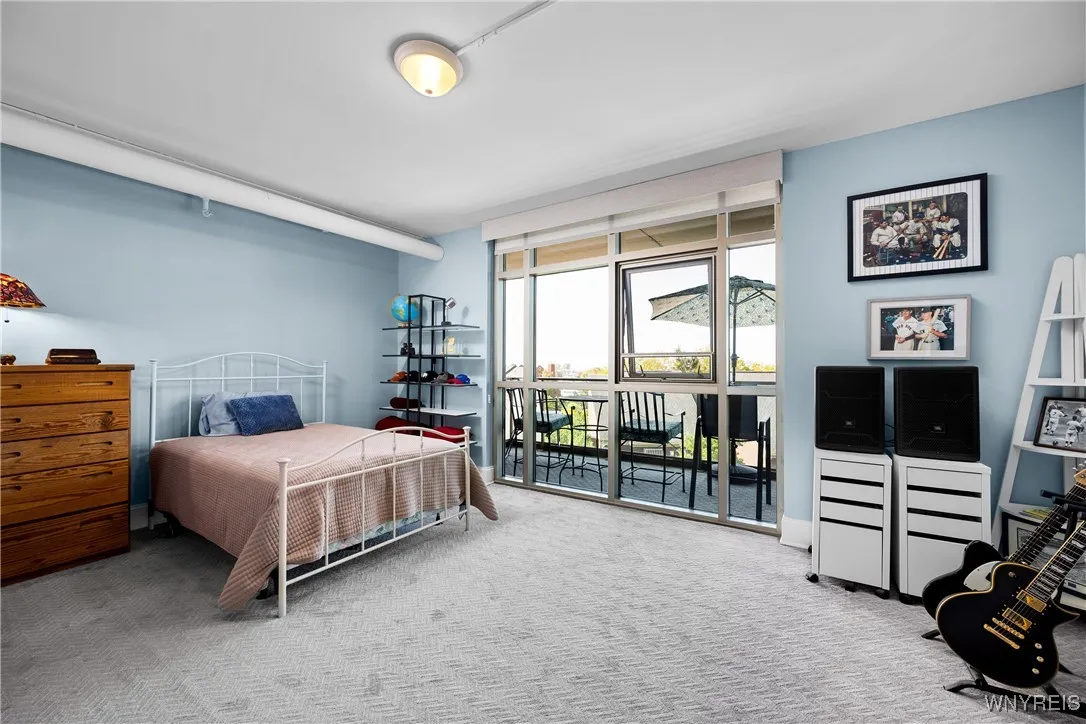 132 Lakefront Boulevard 302, Buffalo, New York 142, Buffalo, New York 14202, 2 Bedrooms Bedrooms, 5 Rooms Rooms,2 BathroomsBathrooms,Residential,Closed,132 Lakefront Boulevard 302, Buffalo, New York 142,0,B1567851