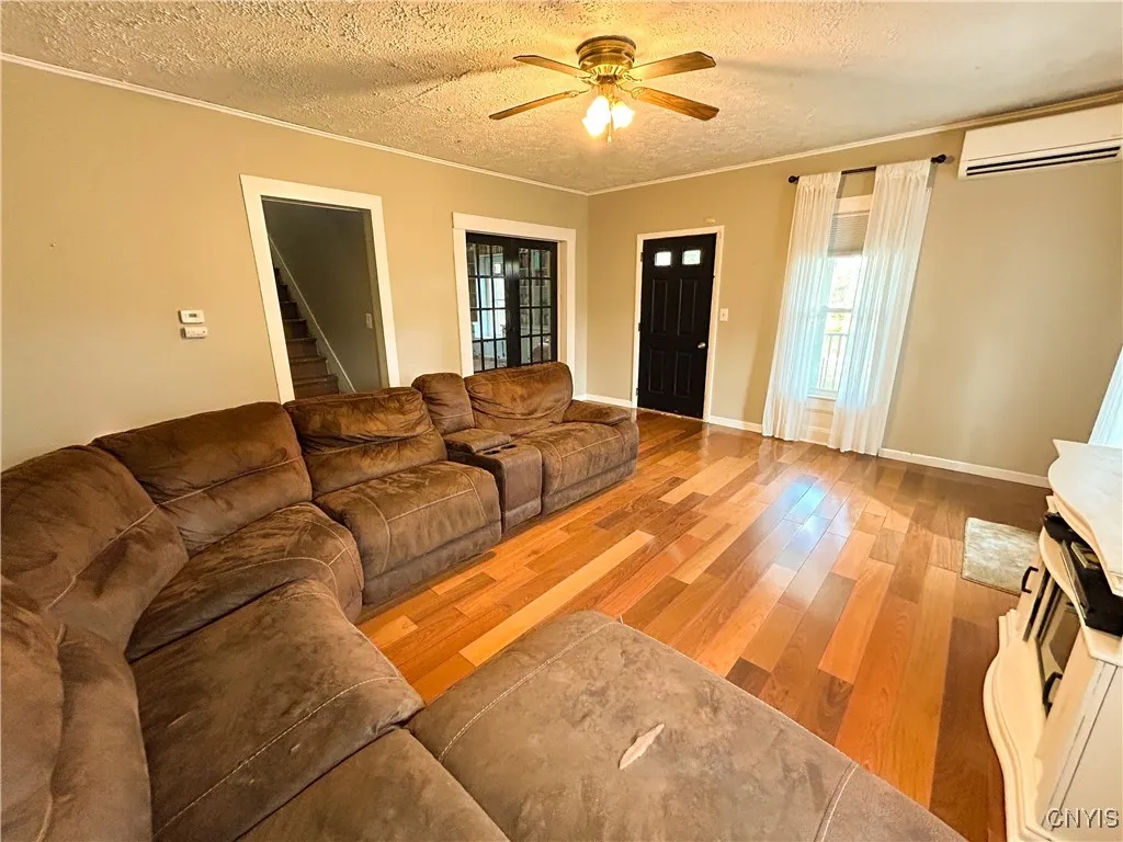 Living Room w/ Atrium Doors to Library.