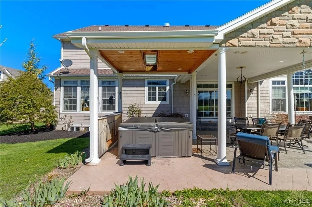 5338 Briercliff Drive, Hamburg, New York 14075, Hamburg, New York 14075, 4 Bedrooms Bedrooms, 17 Rooms Rooms,4 BathroomsBathrooms,Residential,Closed,5338 Briercliff Drive, Hamburg, New York 14075,0,B1567245