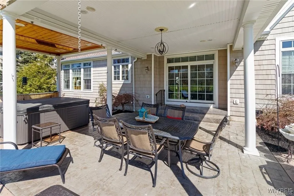 5338 Briercliff Drive, Hamburg, New York 14075, Hamburg, New York 14075, 4 Bedrooms Bedrooms, 17 Rooms Rooms,4 BathroomsBathrooms,Residential,Closed,5338 Briercliff Drive, Hamburg, New York 14075,0,B1567245