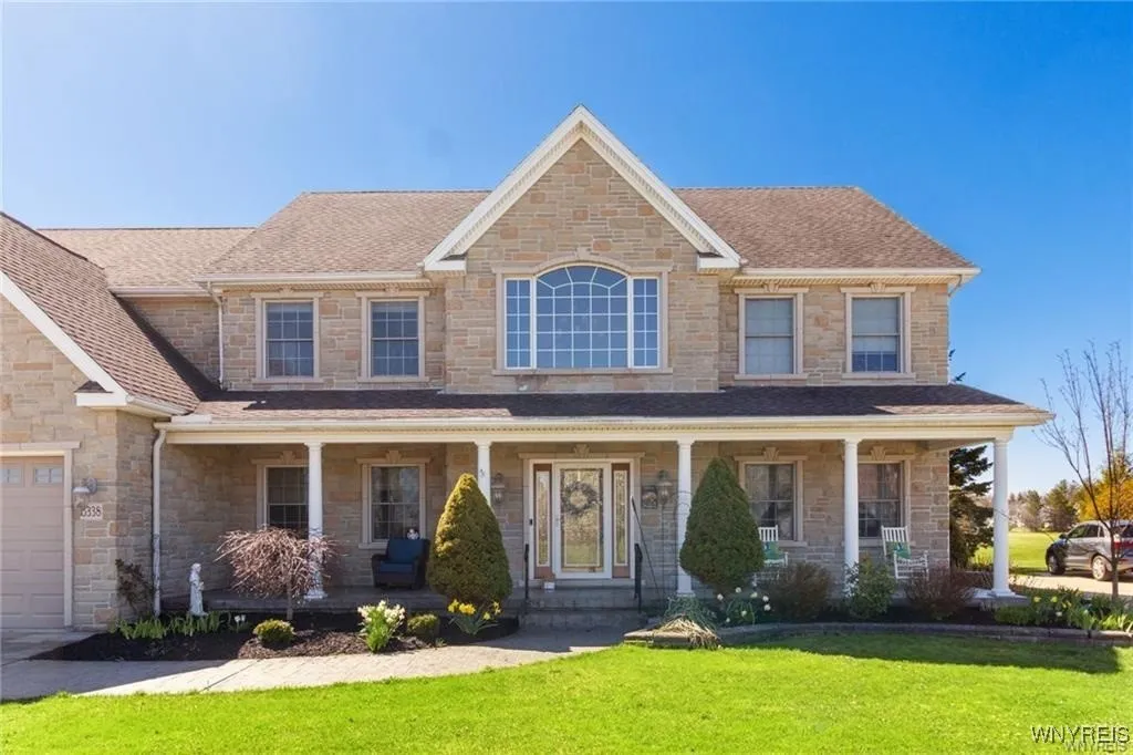 5338 Briercliff Drive, Hamburg, New York 14075, Hamburg, New York 14075, 4 Bedrooms Bedrooms, 17 Rooms Rooms,4 BathroomsBathrooms,Residential,Closed,5338 Briercliff Drive, Hamburg, New York 14075,0,B1567245
