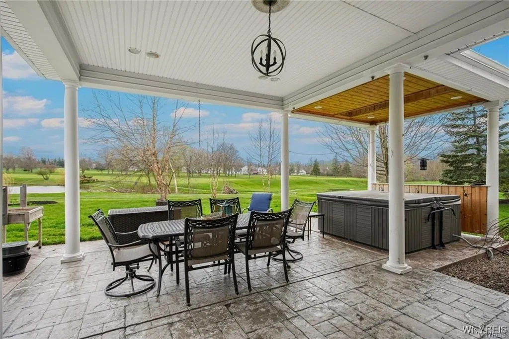 5338 Briercliff Drive, Hamburg, New York 14075, Hamburg, New York 14075, 4 Bedrooms Bedrooms, 17 Rooms Rooms,4 BathroomsBathrooms,Residential,Closed,5338 Briercliff Drive, Hamburg, New York 14075,0,B1567245