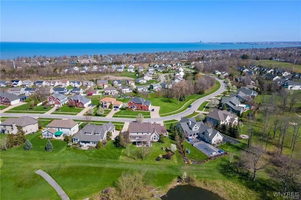 5338 Briercliff Drive, Hamburg, New York 14075, Hamburg, New York 14075, 4 Bedrooms Bedrooms, 17 Rooms Rooms,4 BathroomsBathrooms,Residential,Closed,5338 Briercliff Drive, Hamburg, New York 14075,0,B1567245