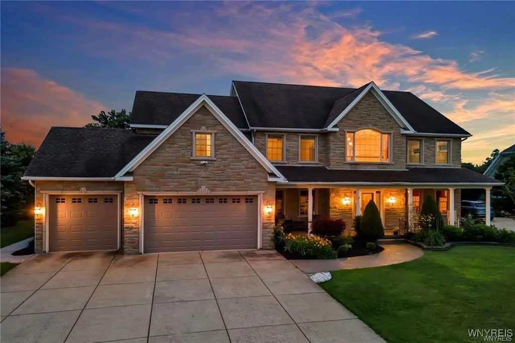 5338 Briercliff Drive, Hamburg, New York 14075, Hamburg, New York 14075, 4 Bedrooms Bedrooms, 17 Rooms Rooms,4 BathroomsBathrooms,Residential,Closed,5338 Briercliff Drive, Hamburg, New York 14075,0,B1567245