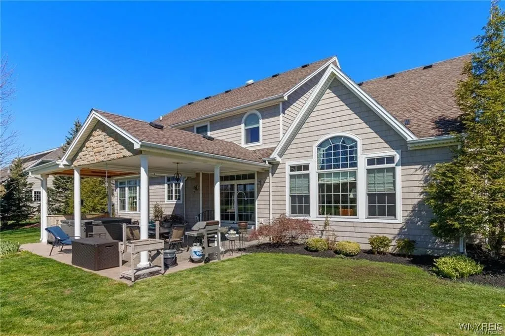 5338 Briercliff Drive, Hamburg, New York 14075, Hamburg, New York 14075, 4 Bedrooms Bedrooms, 17 Rooms Rooms,4 BathroomsBathrooms,Residential,Closed,5338 Briercliff Drive, Hamburg, New York 14075,0,B1567245