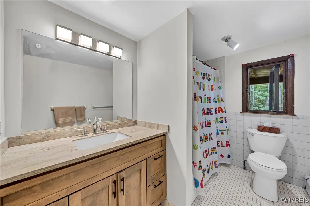 363 Elmwood Avenue, Aurora, New York 14052, Aurora, New York 14052, 4 Bedrooms Bedrooms, 8 Rooms Rooms,2 BathroomsBathrooms,Residential,Closed,363 Elmwood Avenue, Aurora, New York 14052,0,B1567409